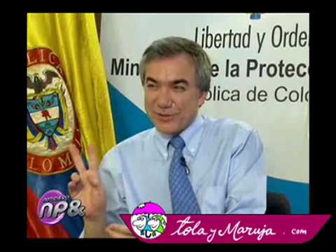 Tola y Maruja entrevistan al Ministro de protección social