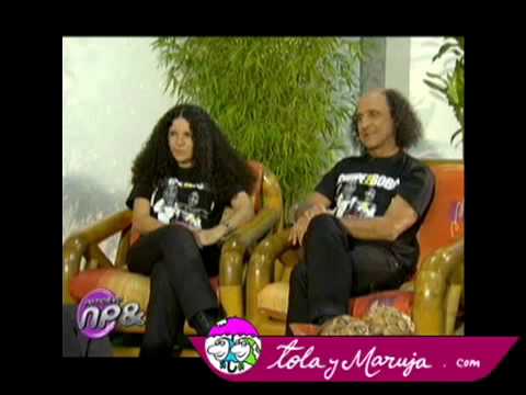 Tola y Maruja entrevistan al Águila Descalza